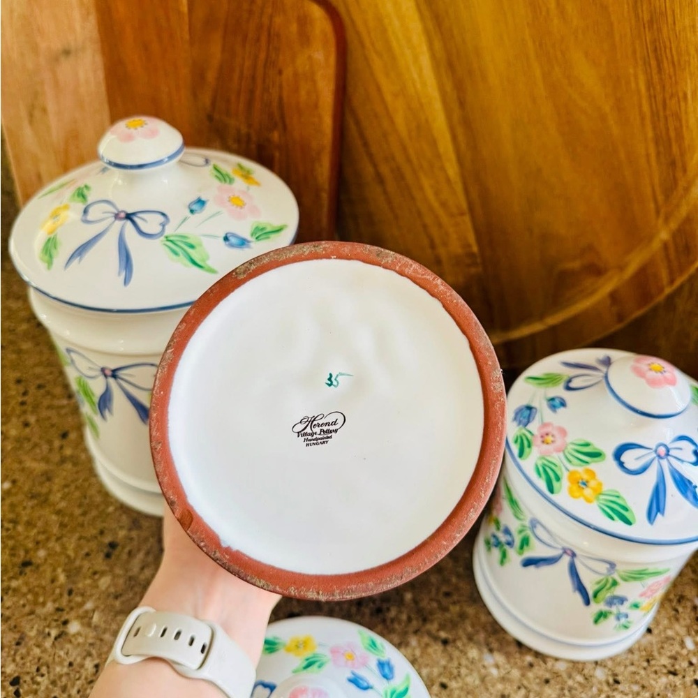 Herend Pottery Floral Ceramic Canister Set - Blue Bow Accent Vintage - Picture 3 of 9
